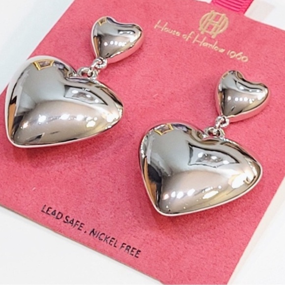 NWT 💖 HOUSE OF HARLOW 1960 Silver Tone Double Puffy Hollow Hearts Earrings - Picture 4 of 7
